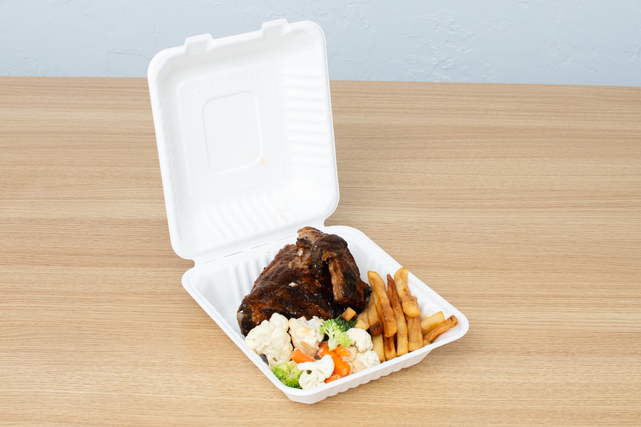 Bagasse Hinged Container, White, PFAS FREE, 9" x 9", 200pc - Feast Source