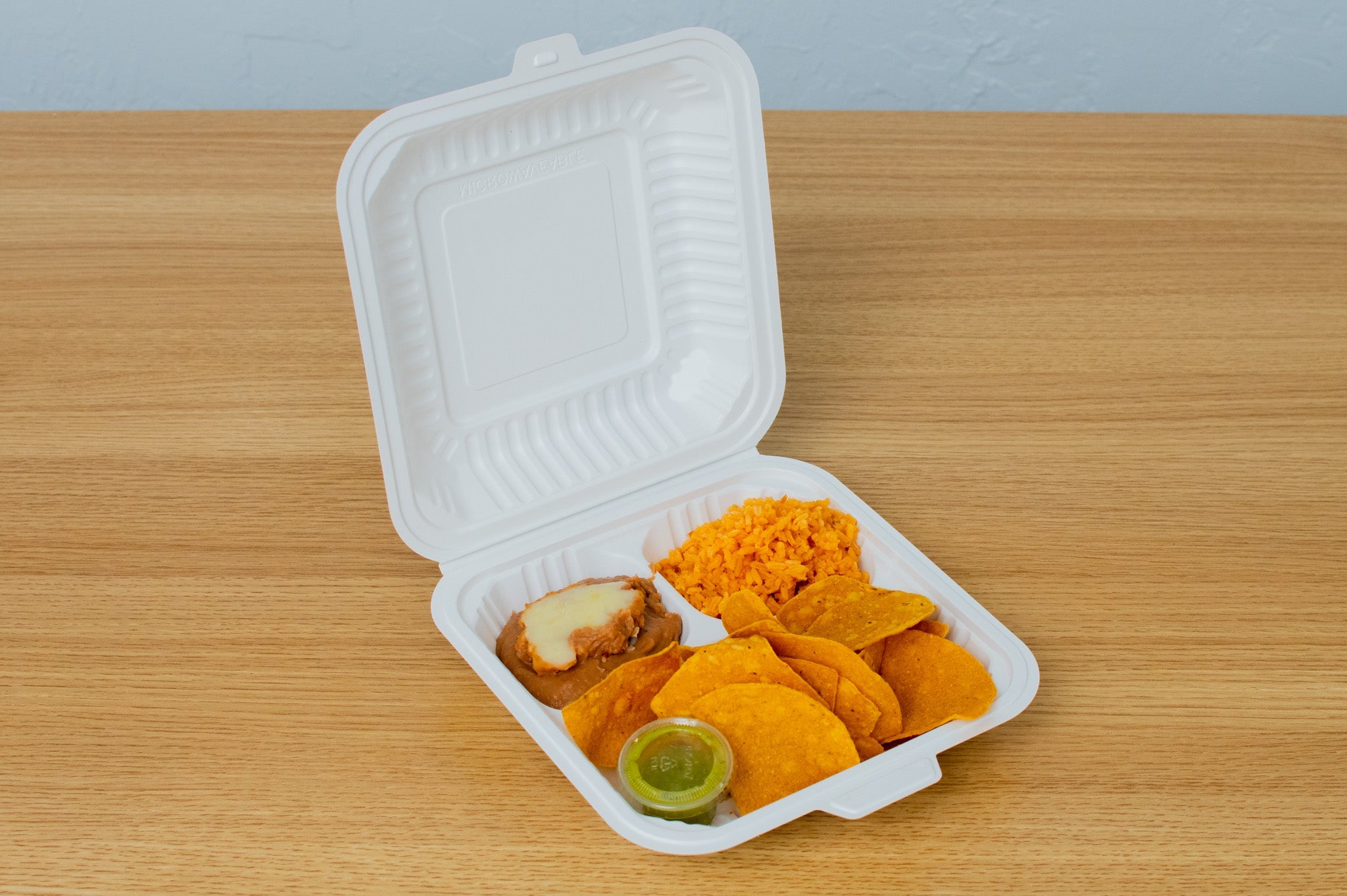 Hinged MFPP Container 3-compartment, Center Slide, 9.5" x 9.25", 150pc - Feast Source